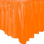 Orange bordskjol i plast - 73 cm x 426 cm Orange bordskjol i plast - 73 cm x 426 cm